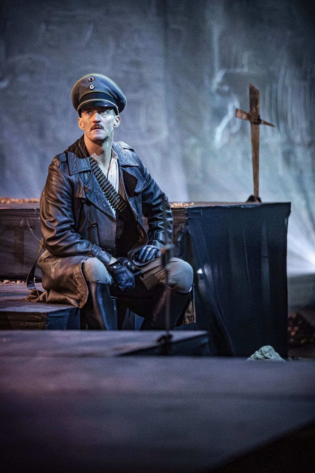 Owain Gwynfryn (Conrad) © Craig Fuller