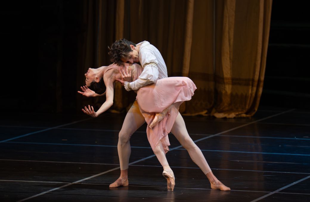 Anna Ol as Juliet and Jan Spunda as Romeo in Rudi van Dantzig's <i>Romeo and Juliet</i> © Dutch National Ballet, Altin Kaftira