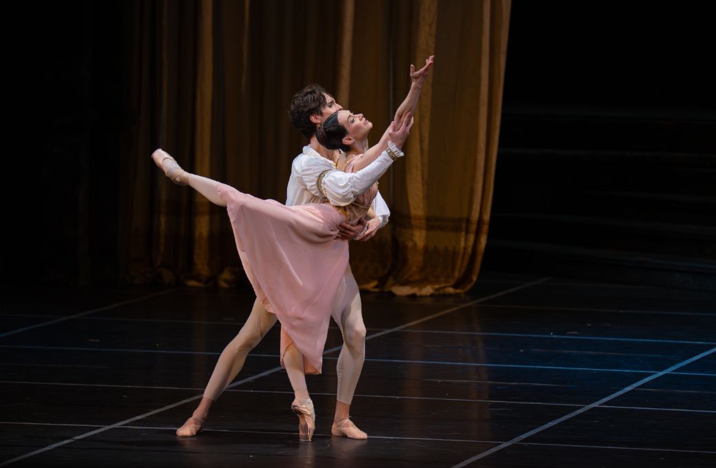 Anna Ol as Juliet and Jan Spunda as Romeo in Rudi van Dantzig's <i>Romeo and Juliet</i> &copy; Dutch National Ballet, Altin Kaftira