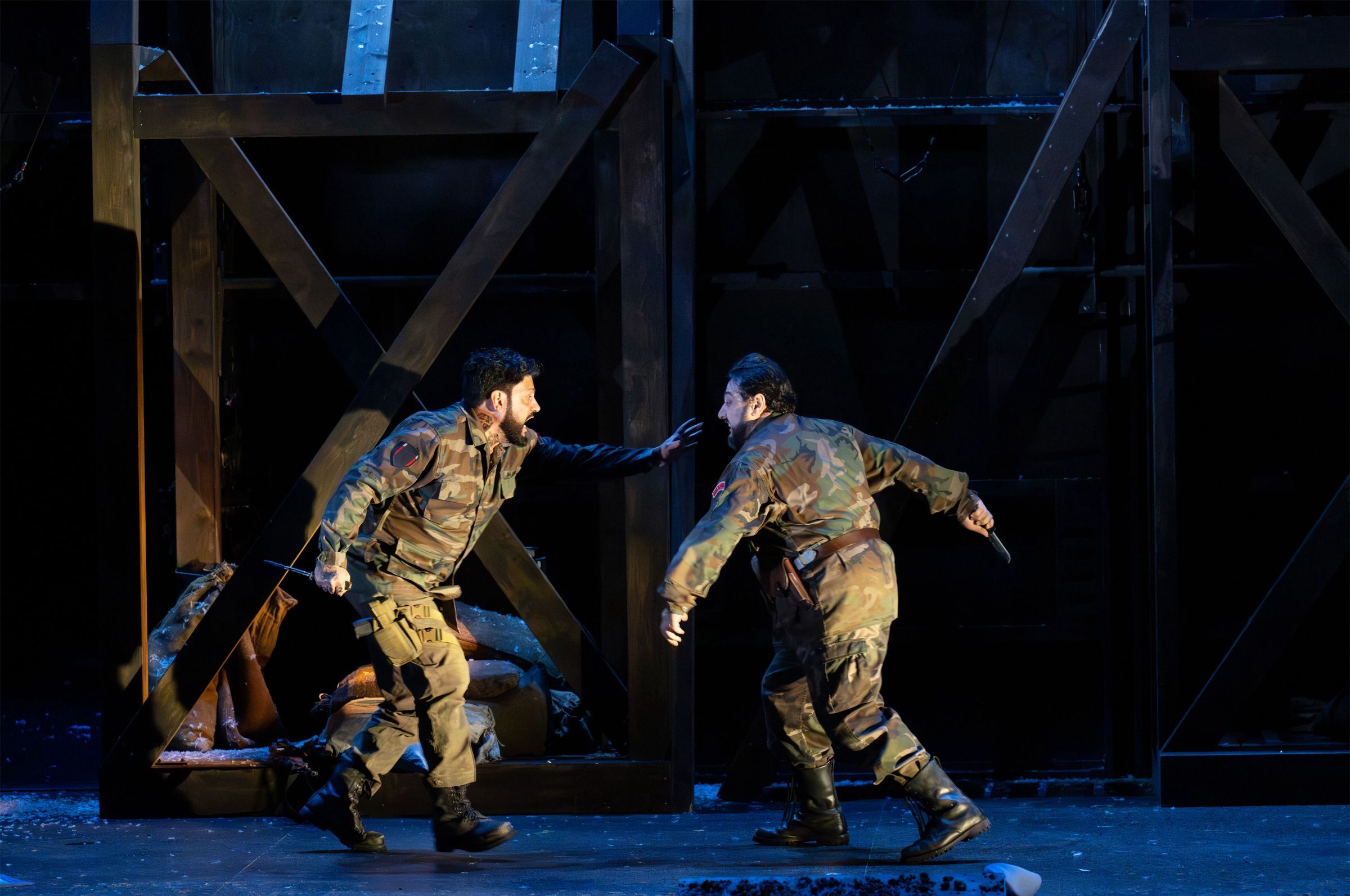 Yusif Eyvazov (Don Alvaro) und George Petean (Don Carlo) © Monika Rittershaus
