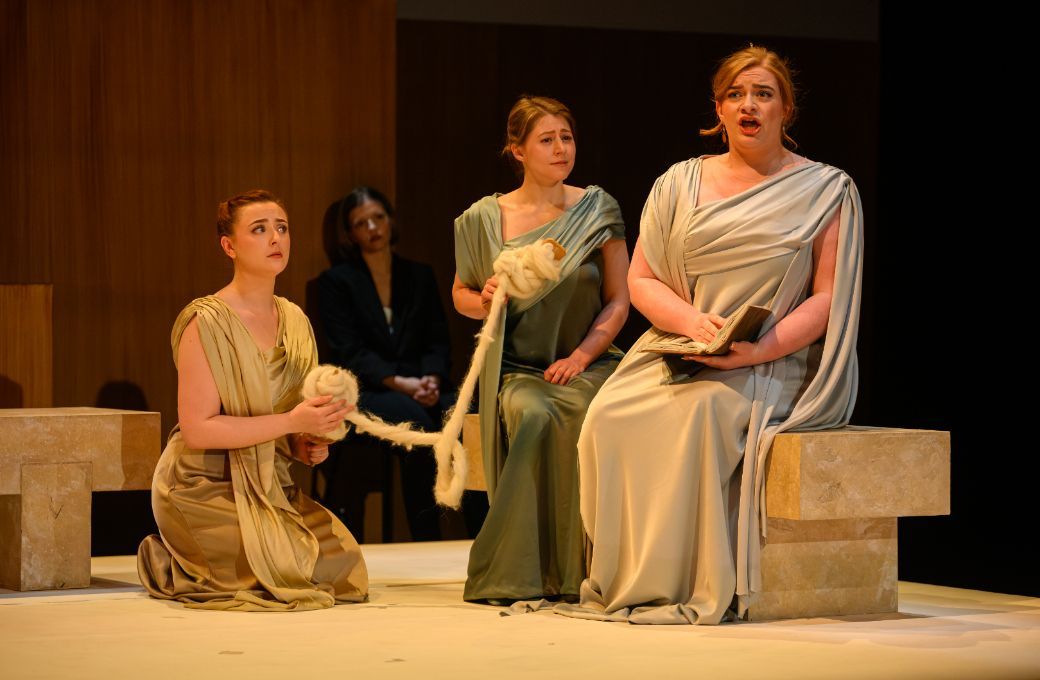 Manon Ogwen Parry, Gabriella Giulietta Noble, Marianne Ruel and Hannah McKay (Lucrezia) © David Monteith-Hodge
