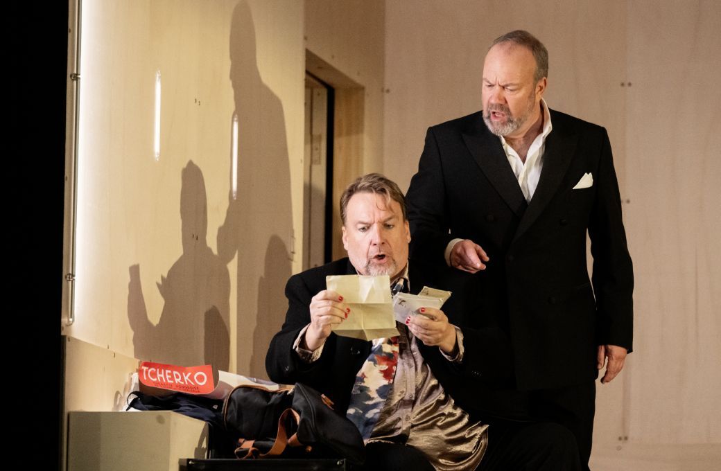 Henry Waddington (Dr Kolenat&yacute;) and Johan Reuter (Baron Jaroslav Prus) &copy; The Royal Opera | Camilla Greenwell