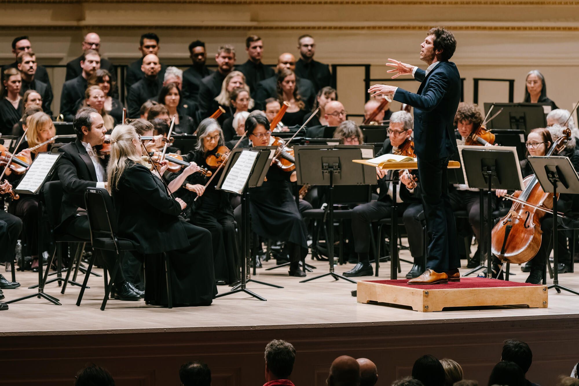 Raphaël Pichon conducts the Orchestra of St Luke's &copy; Fadi Kheir