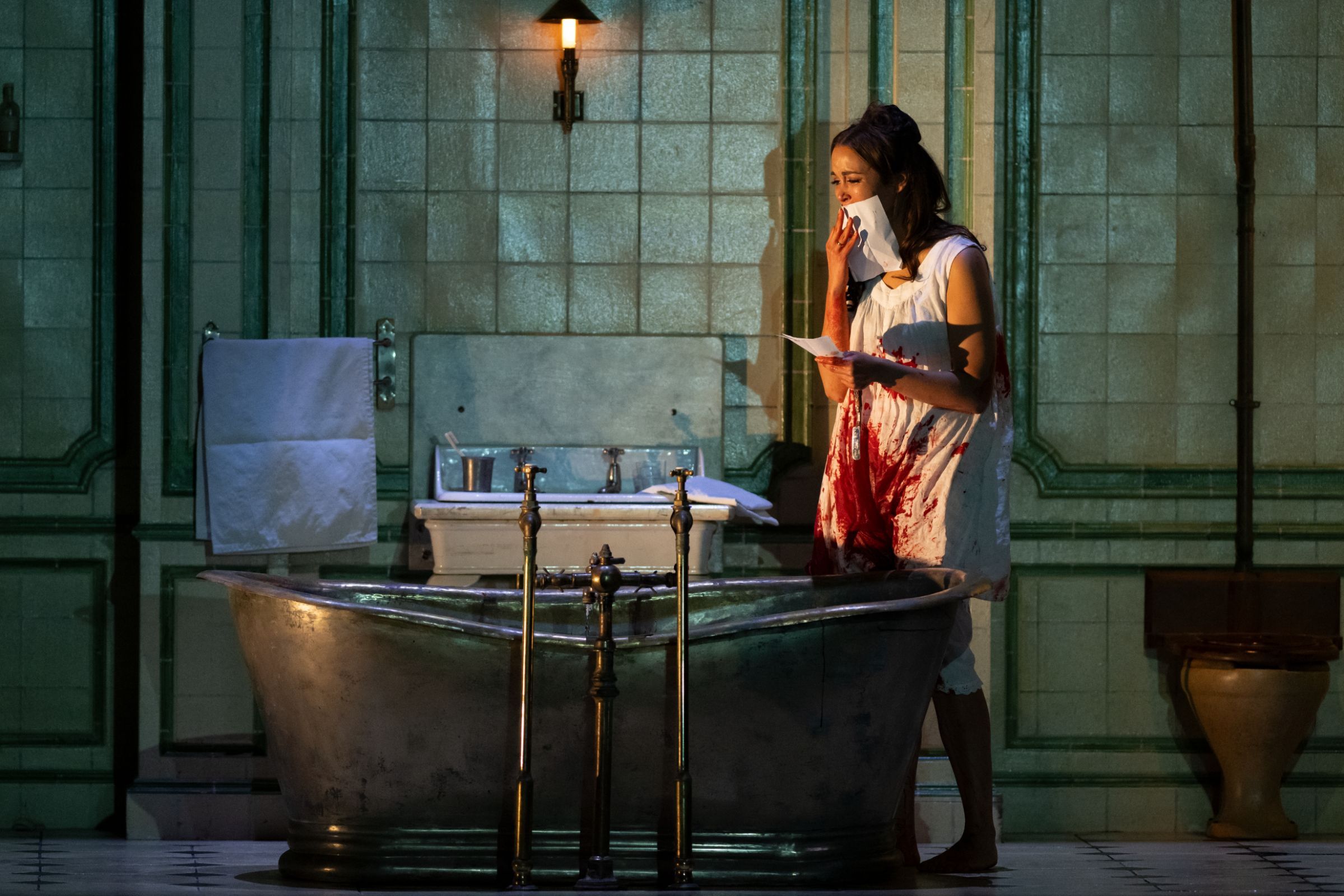 Nadine Sierra (Lucia) in <i>Lucia di Lammermoor</i> at The Royal Opera © RBO | Camilla Greenwell (2024)