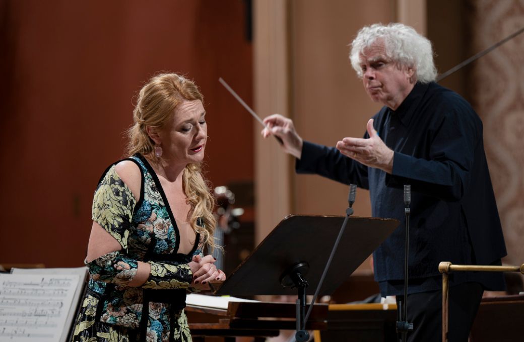 Magdalena Kožen&aacute; and Sir Simon Rattle perform with the Czech Philharmonic &copy; Petr Kadlec