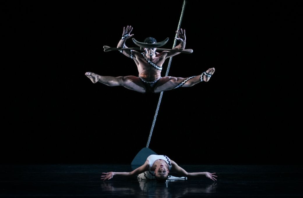 Antonio Leone et So Young An dans <i>Errand into the Maze</i> &copy; Isabella Pagano