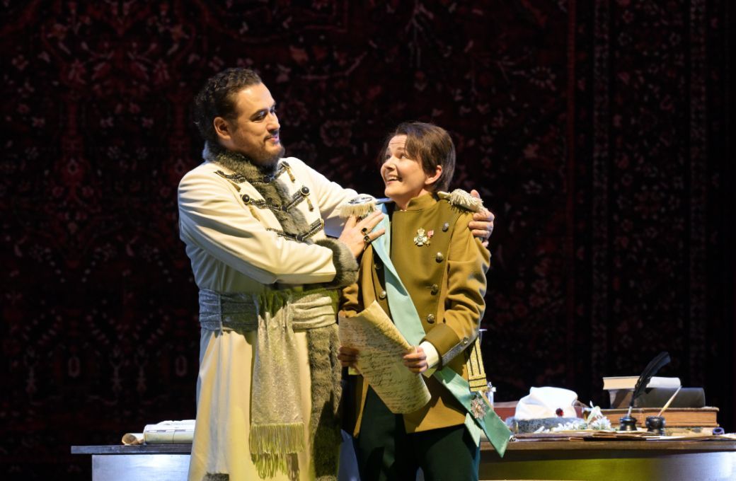 Alexander Tsymbalyuk (Boris Godunow) und Karolina Makuła (Fjodor) &copy; Barbara Aum&uuml;ller