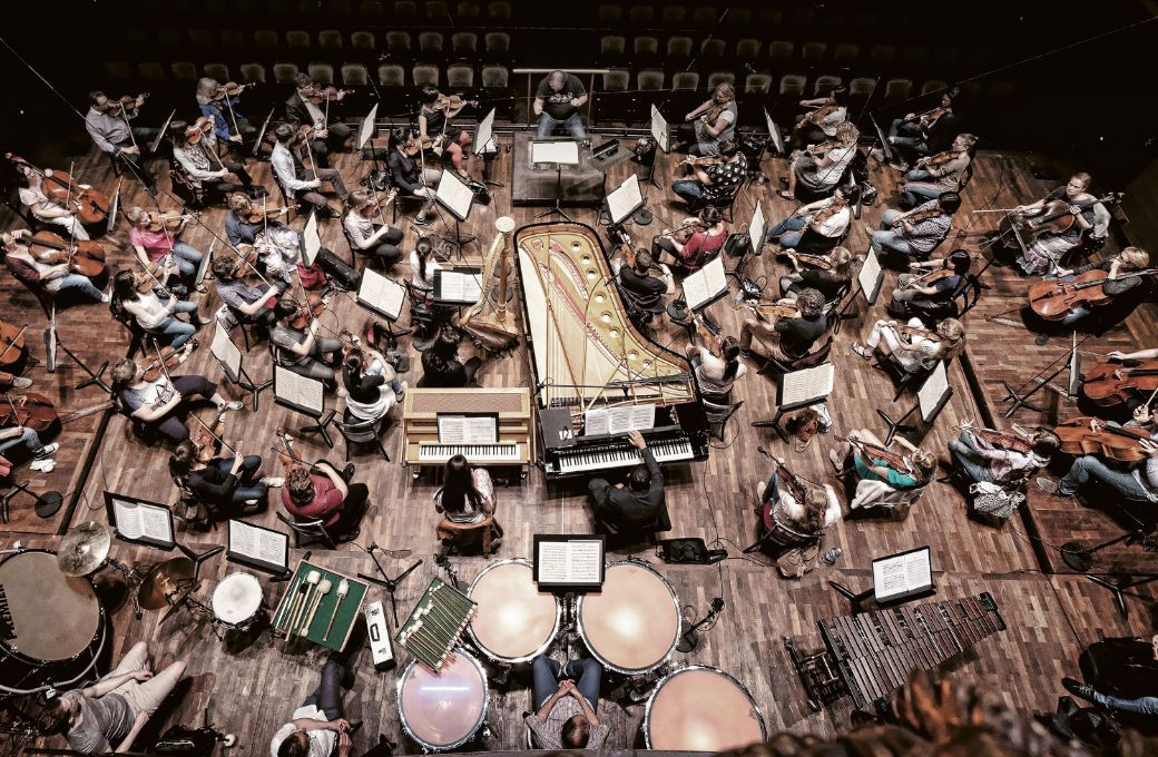 András Keller rehearses with Concerto Budapest © Gábor Valuska