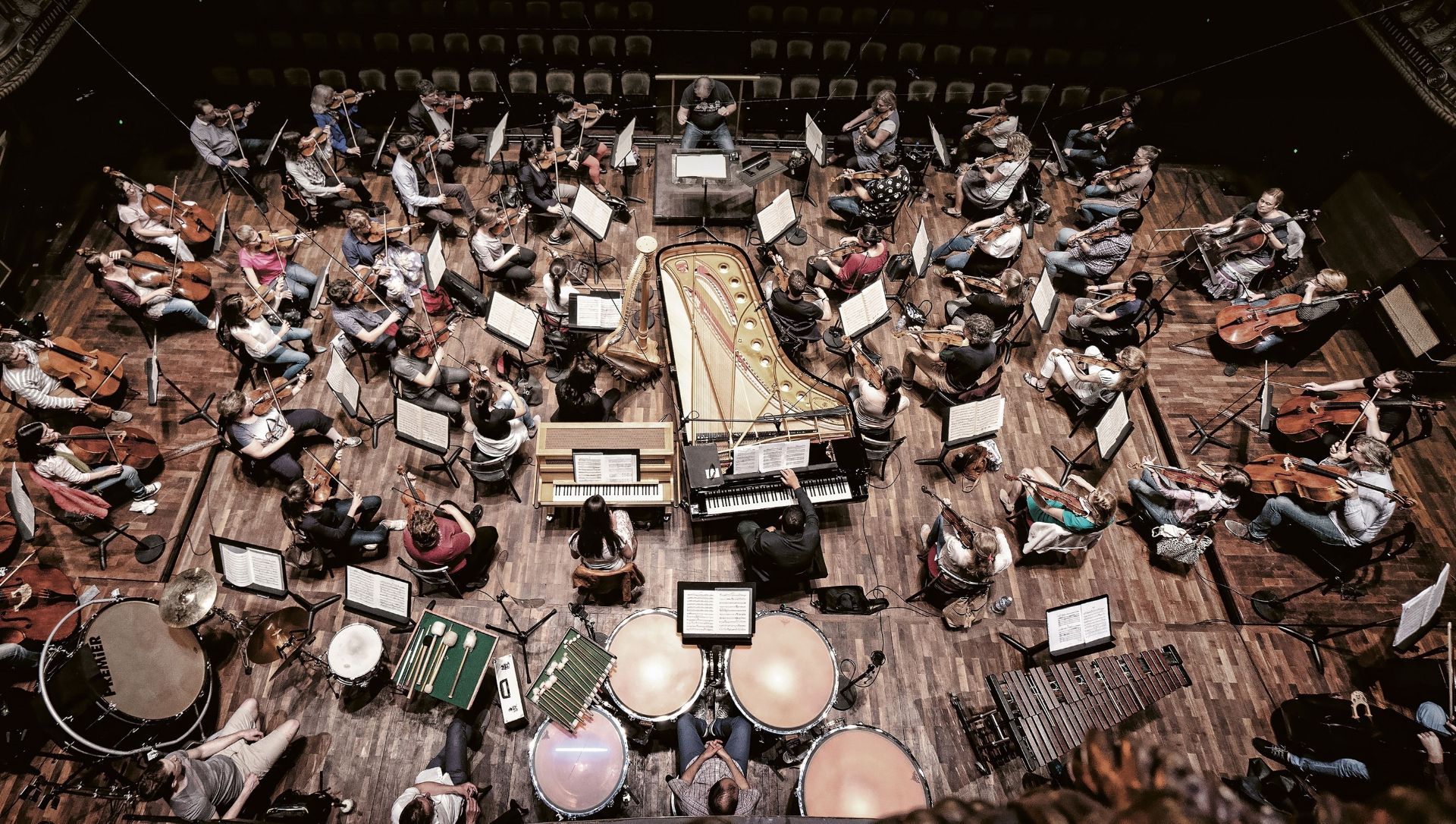 András Keller rehearses with Concerto Budapest © Gábor Valuska