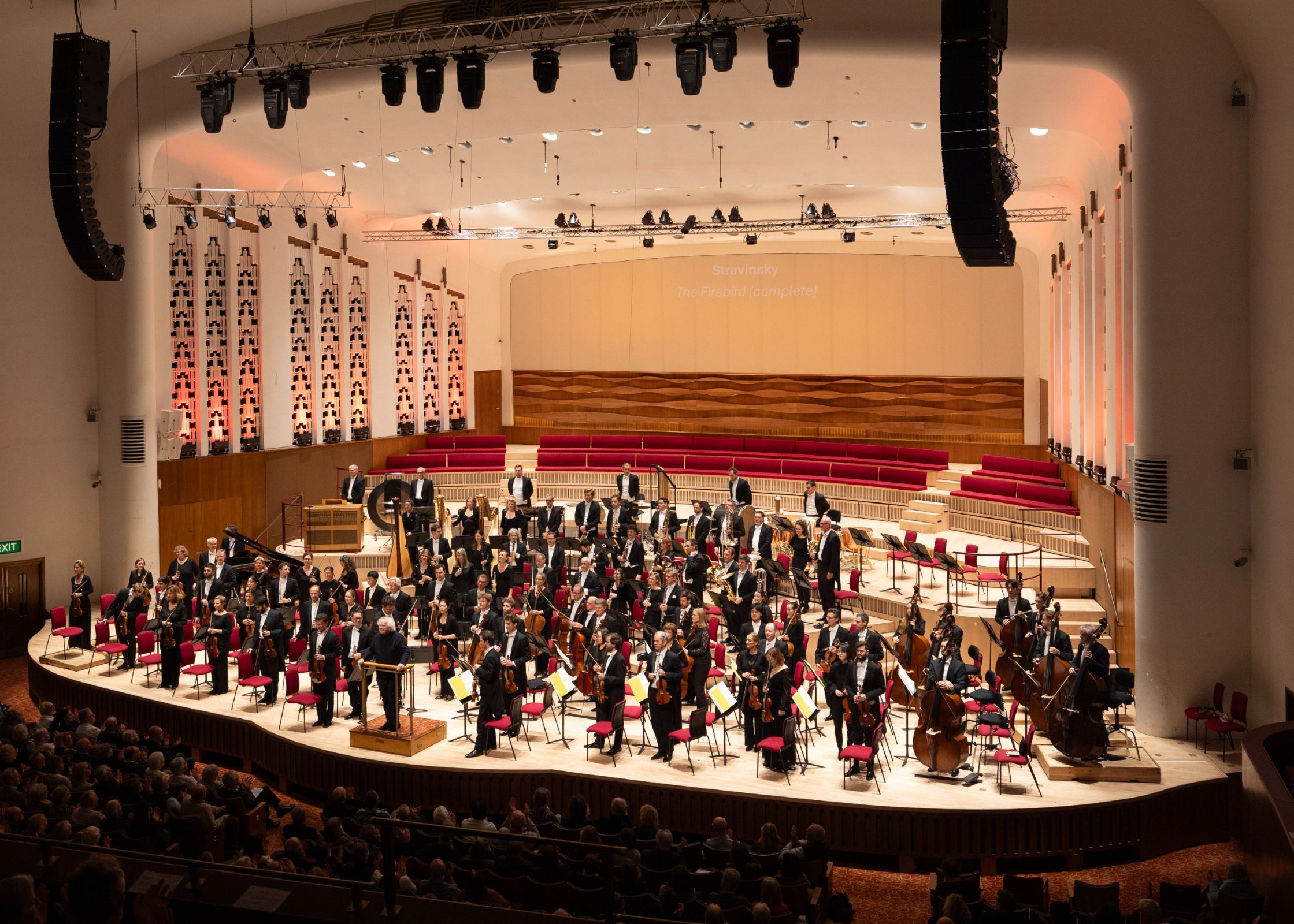 Sir Simon Rattle and the BRSO in Liverpool’s Philharmonic Hall &copy; BR | Astrid Ackermann