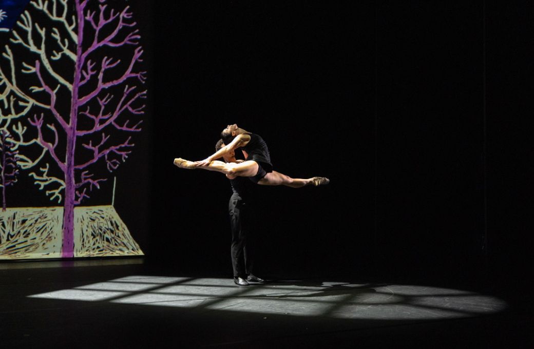 Natalia Osipova and Patricio Rev&eacute; in Alexei Ratmansky's <i>Middle Duet II</i> &copy; Andrej Uspenski