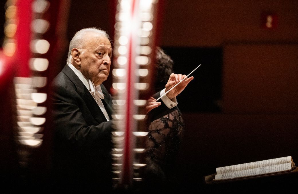 Zubin Mehta conducts the Los Angeles Philharmonic &copy; Timothy Norris (2024), courtesy of the Los Angeles Philharmonic Association