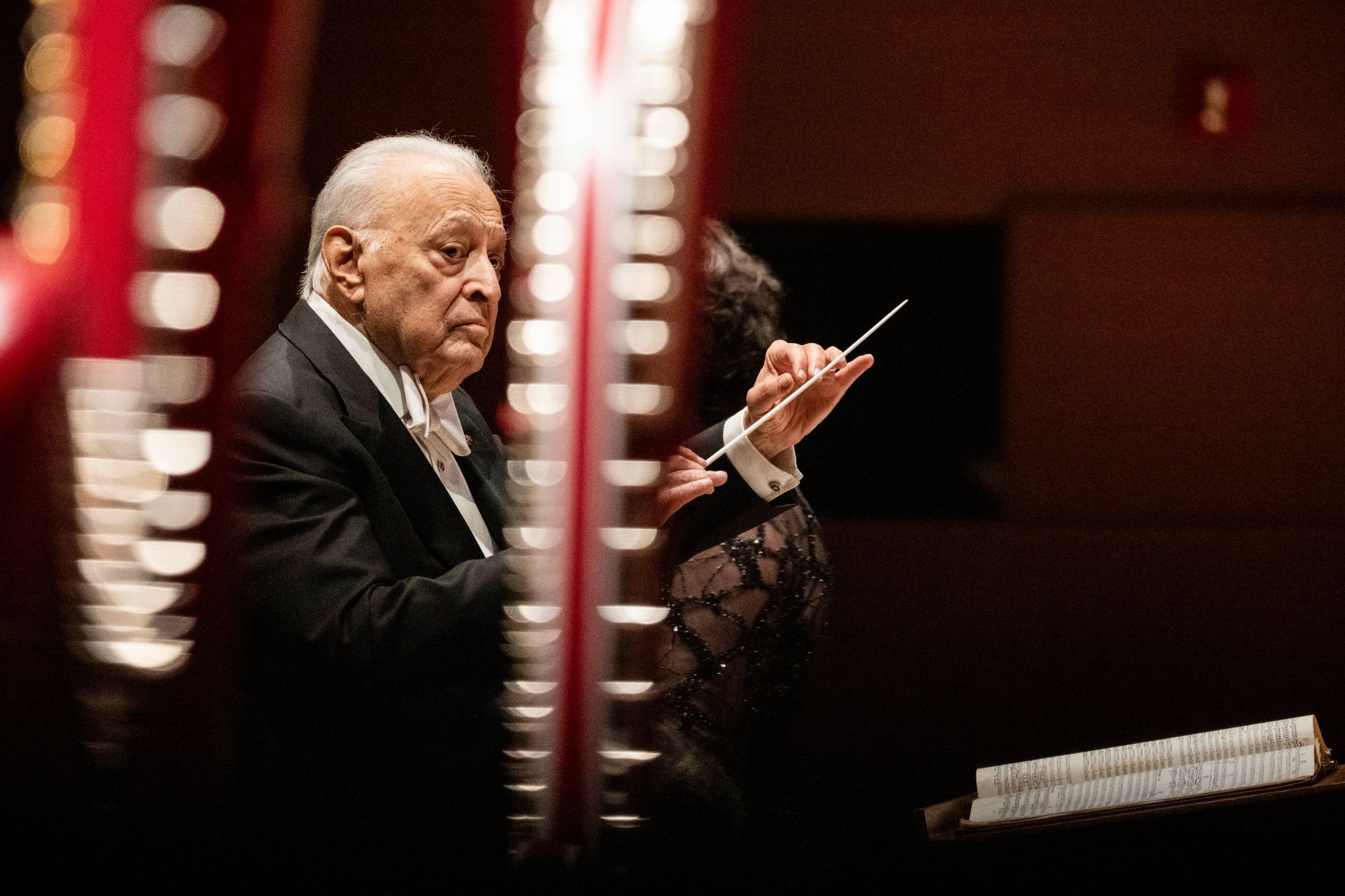 Zubin Mehta conducts the Los Angeles Philharmonic &copy; Timothy Norris (2024), courtesy of the Los Angeles Philharmonic Association