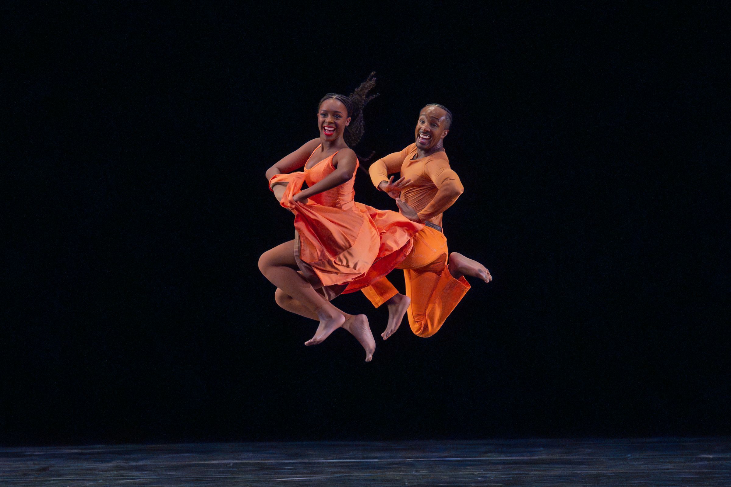 Gabrielle Barnes and Alex Clayton in Paul Taylor's <i>Esplanade</i> © Hisae Aihara