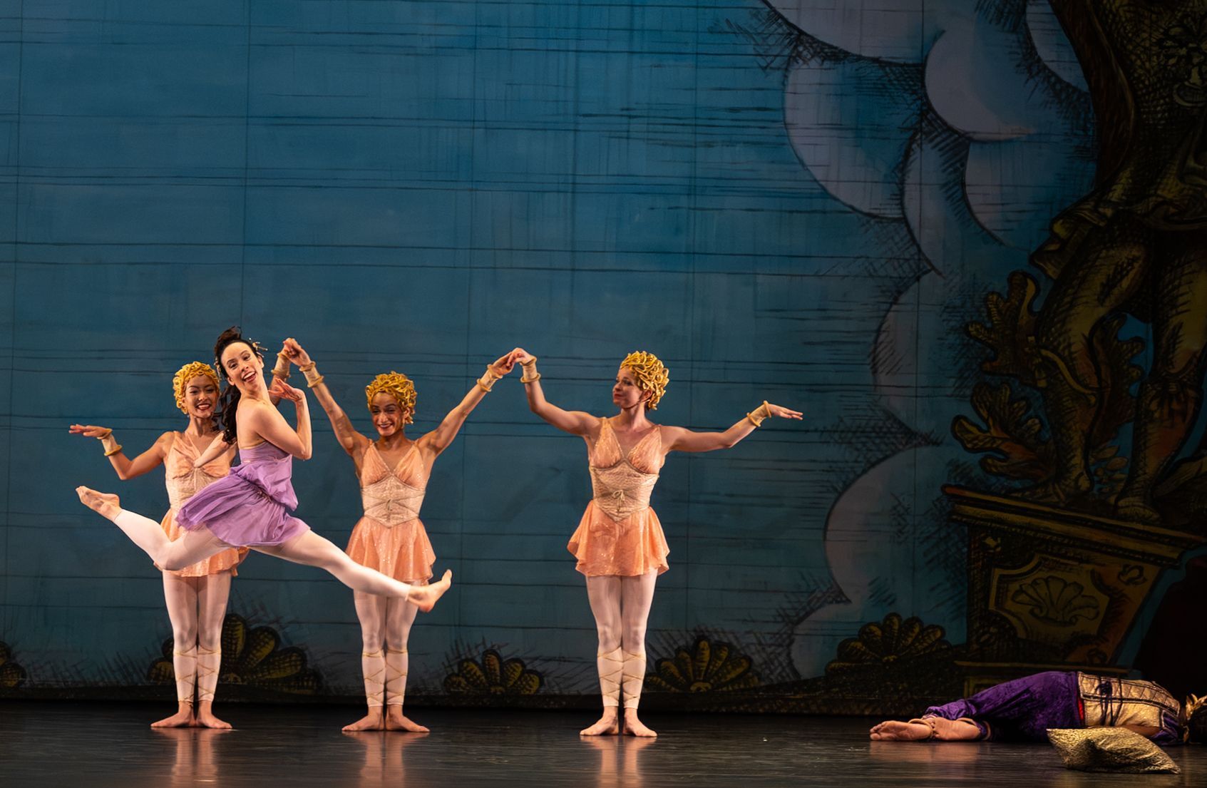 Madelyn Ho, Payton Primer, Lisa Borres Casey, Kristin Draucker in <i>Troilus and Cressida (reduced)</i> &copy; Ron Thiele