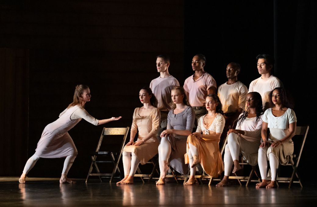 Paul Taylor Dance Company in <i>Speaking in Tongues</i> © Steven Pisano