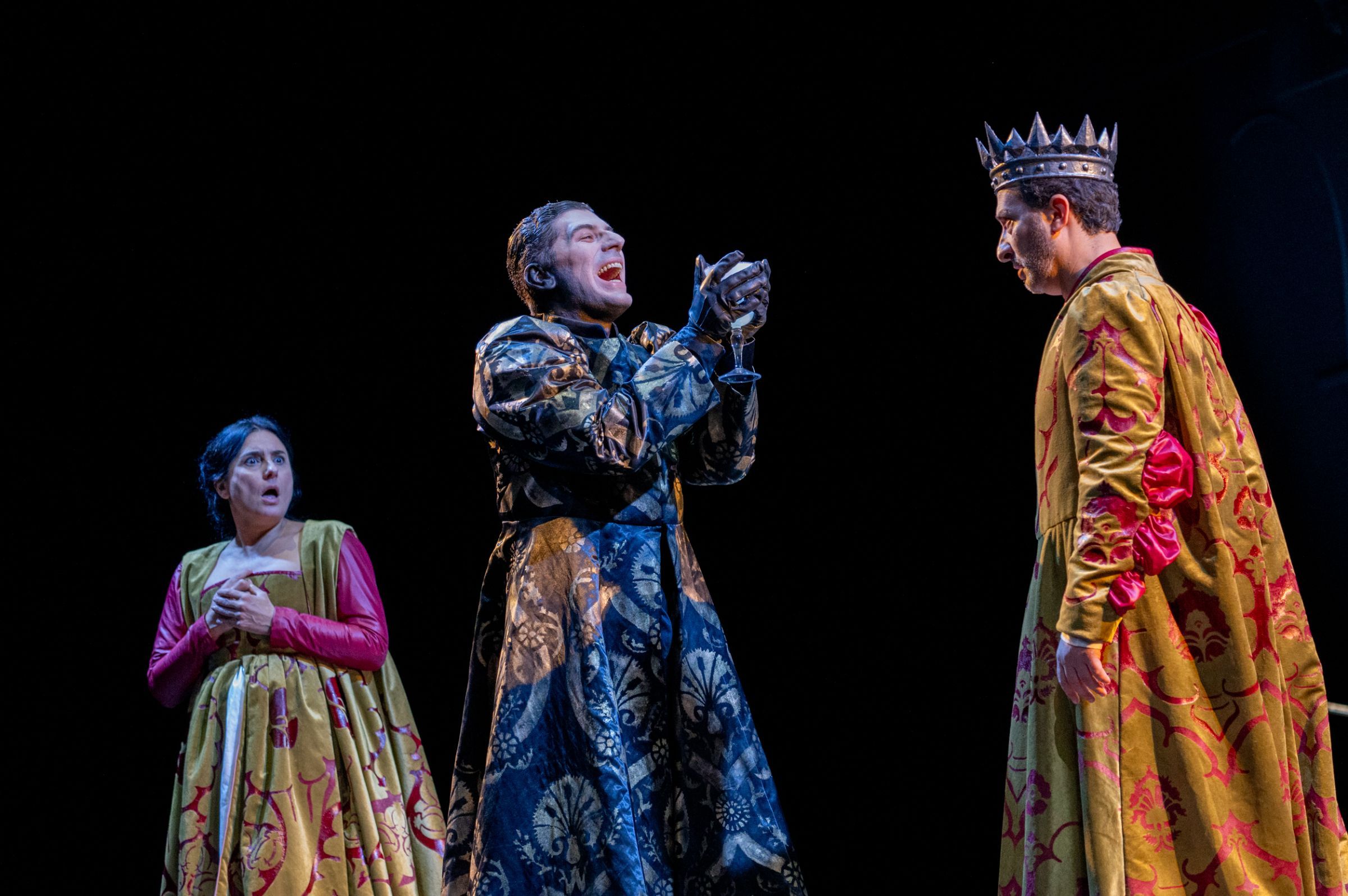 Carmela Remigio (Caterina), Riccardo Fassi (Mocenigo) and Vito Priante (Lusignano) © Gianfranco Rota