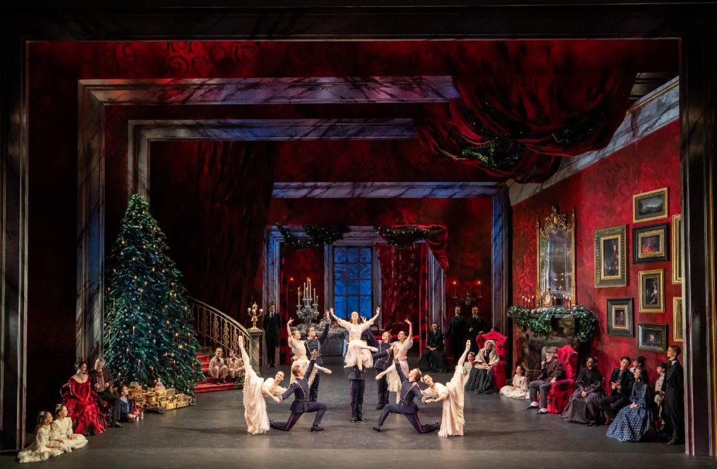 Birmingham Royal Ballet in Sir Peter Wright's <i>The Nutcracker</i> © Johan Persson