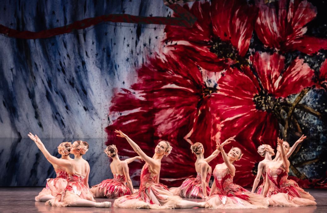 Birmingham Royal Ballet in the Waltz of the Flowers in <i>The Nutcracker</i> at the Royal Albert Hall © Johan Persson