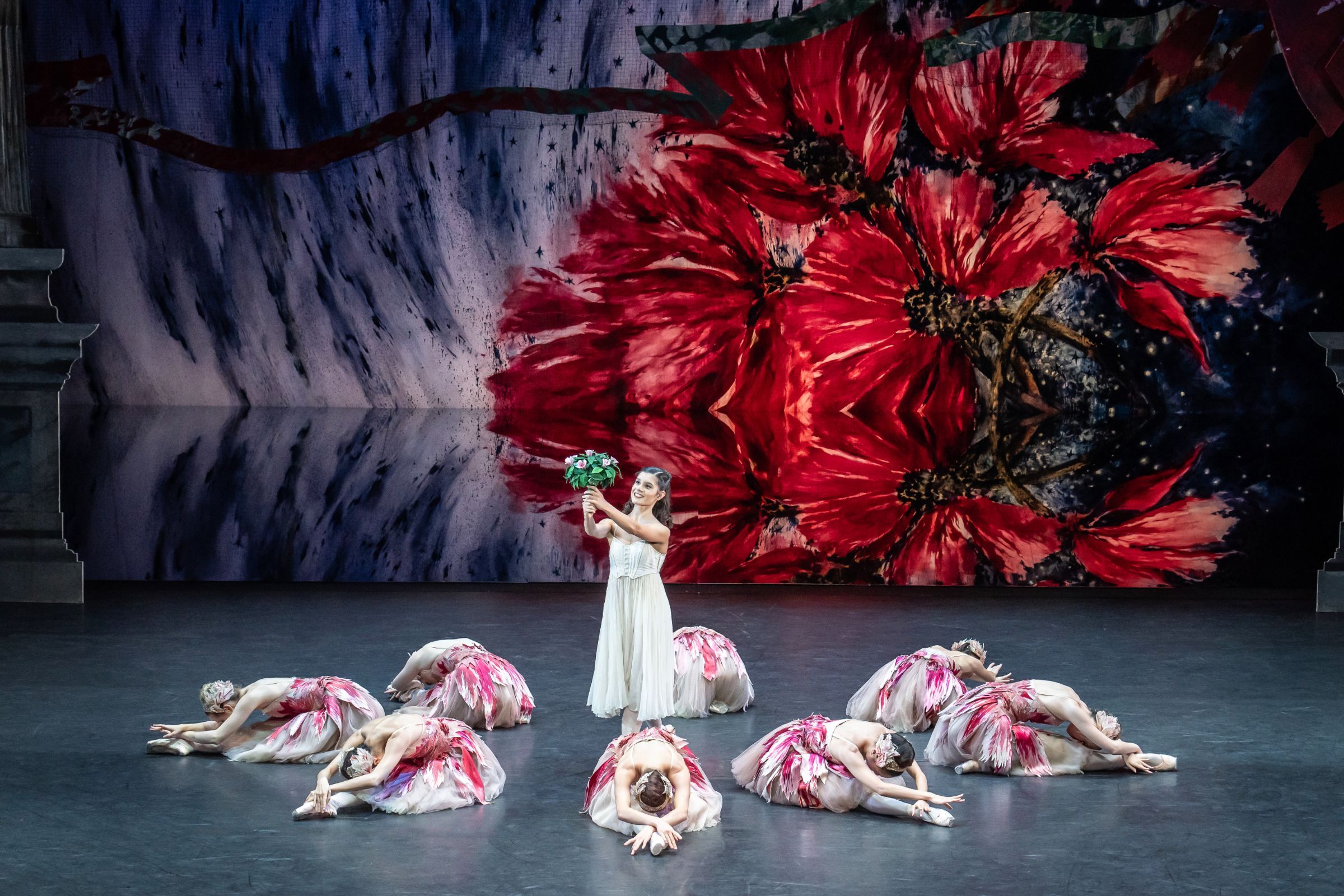 Sofia Liñares as Clara in the Waltz of the Flowers in Sir Peter Wright's <i>The Nutcracker</i> © Johan Persson