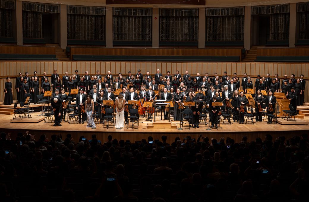 Hannu Lintu, vocal soloists and choir perform Haydn's <i>Nelson Mass</i> &copy; Yoricko Liu/Singapore Symphony Orchestra