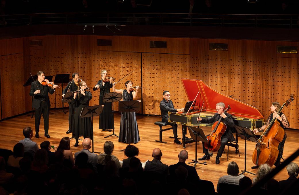 Neal Peres Da Costa (keyboard) and members of Bach Akademie Australia &copy; Keith Saunders
