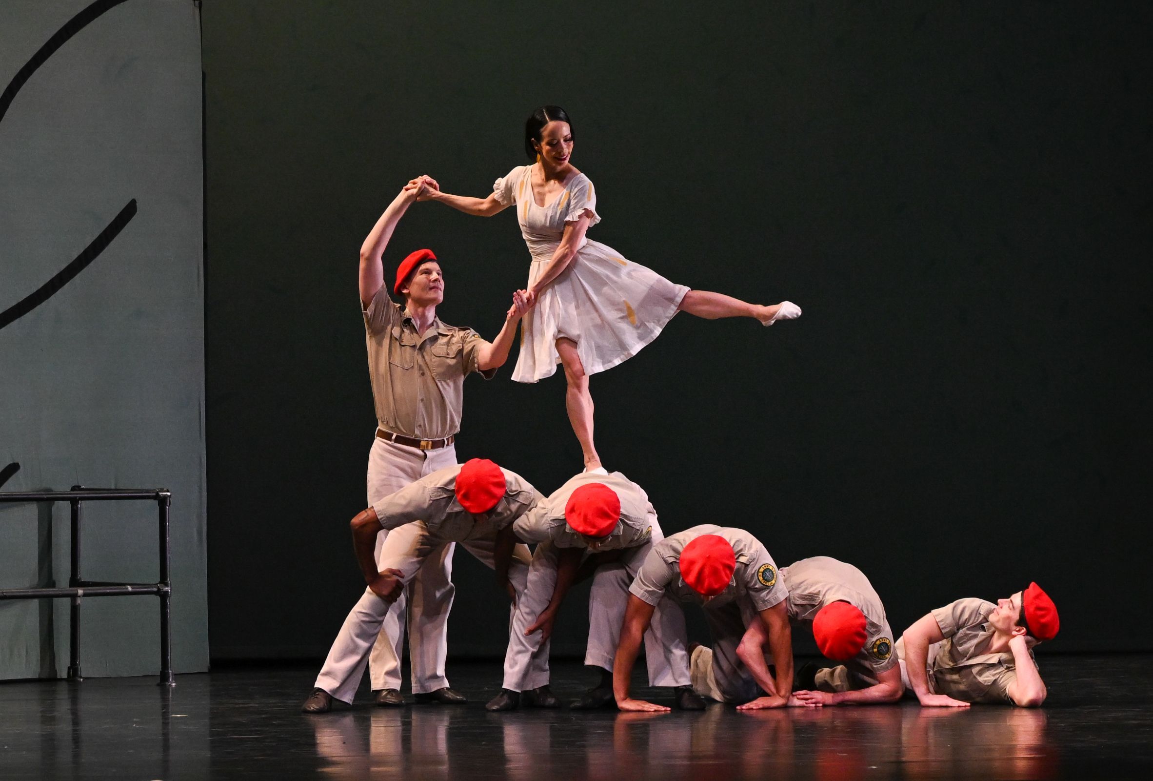 Lee Duveneck and Madelyn Ho with PTDC in Talor's <i>Sunset</i> © Ron Thiele