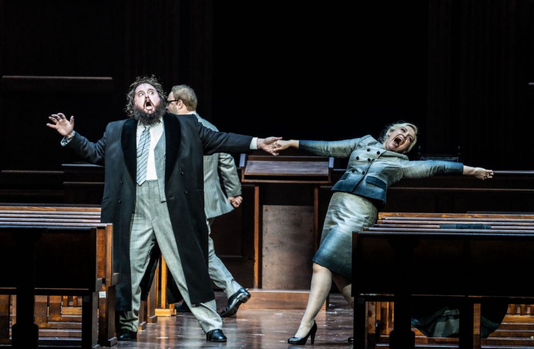 Allan Clayton (King Charles VII) and Nadezhda Pavolva (Agnès Sorel) &copy; Marco Borggreve