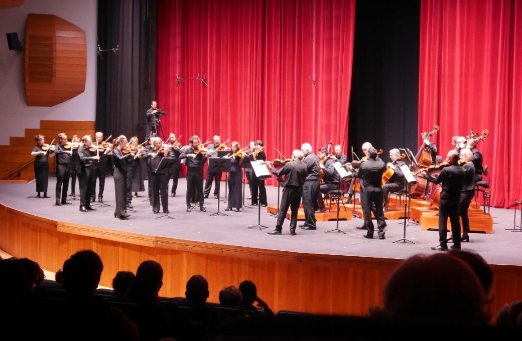 Sección de cuerda de la OSG con Olatz Ruiz en la dirección © Orquesta Sinfónica de Galicia