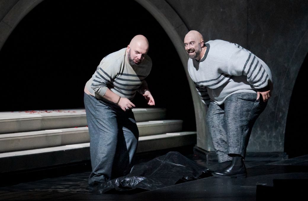 Nikoloz Lagvilava (Rigoletto) und Wilfried Zelinka (Sparafucile) &copy; Werner Kmetitsch | Oper Graz