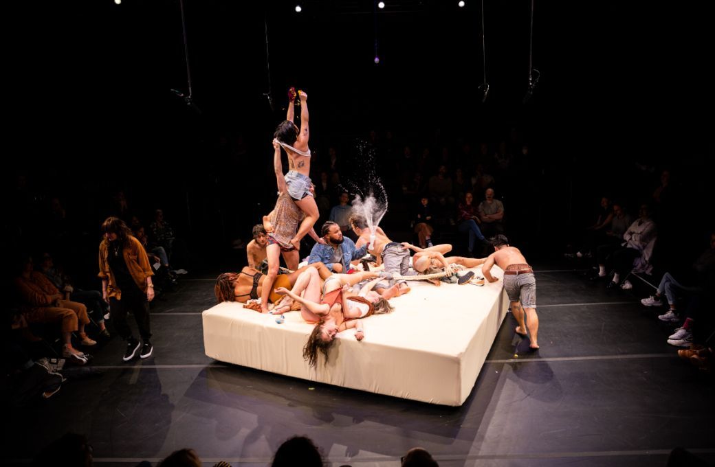 <i>Weathering</i> de Faye Driscoll © Maria Baranova, Courtesy New York Live Arts