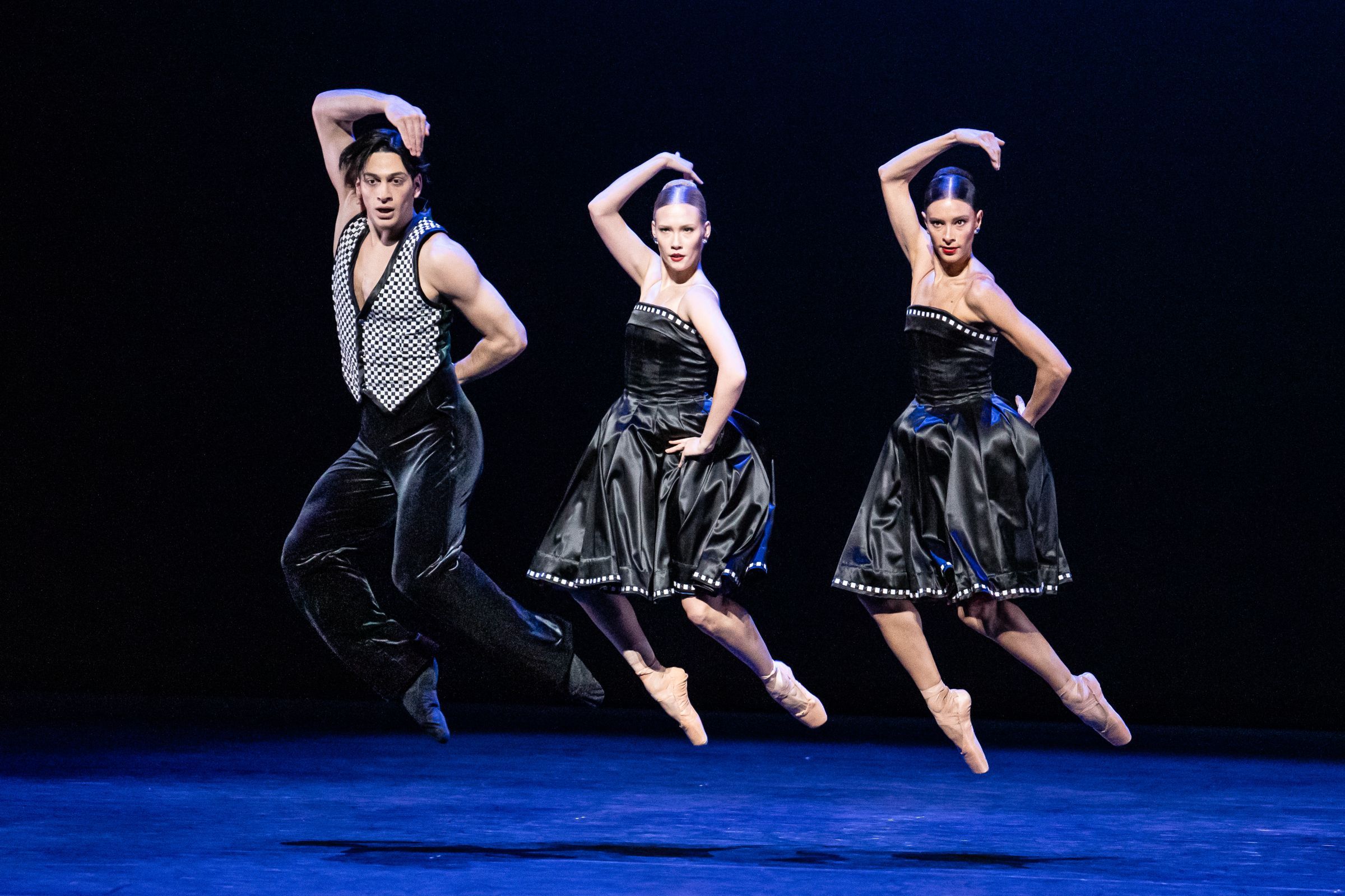 Giorgi Poskhishvili, Kira Hilli and Lore Zonderman in Alexei Ratmansky's <i>Trio Kagel</i> © Steven Pisano