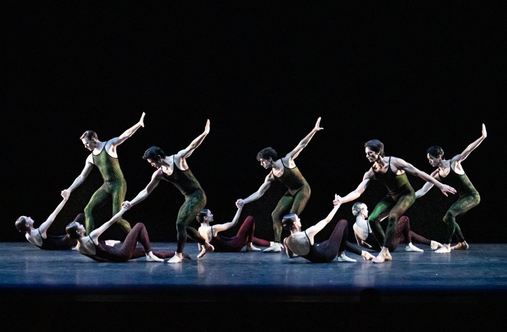 Dutch National Ballet in Hans van Manen's <i>Frank Bridge Variations</i> © Steven Pisano