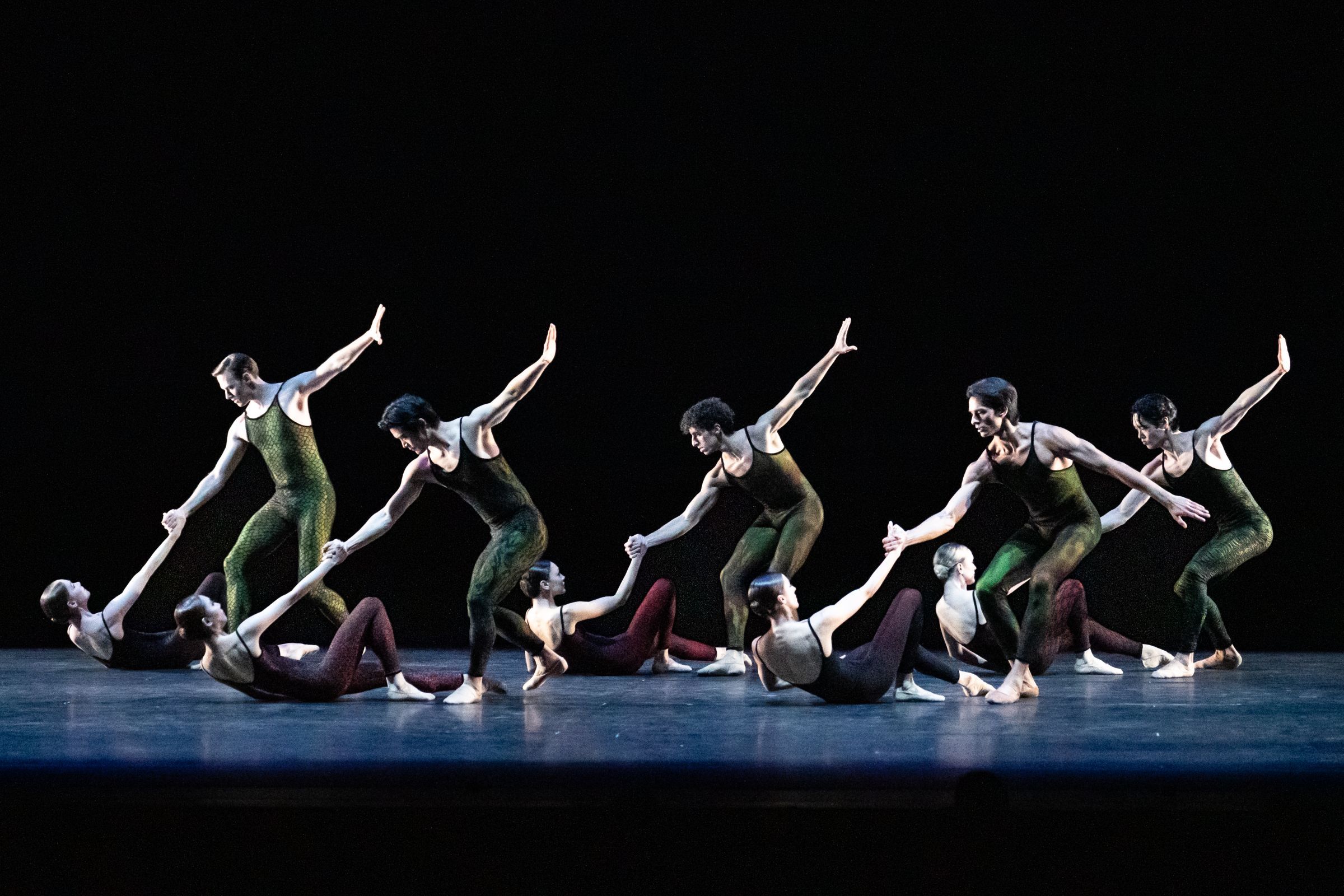 Dutch National Ballet in Hans van Manen's <i>Frank Bridge Variations</i> © Steven Pisano