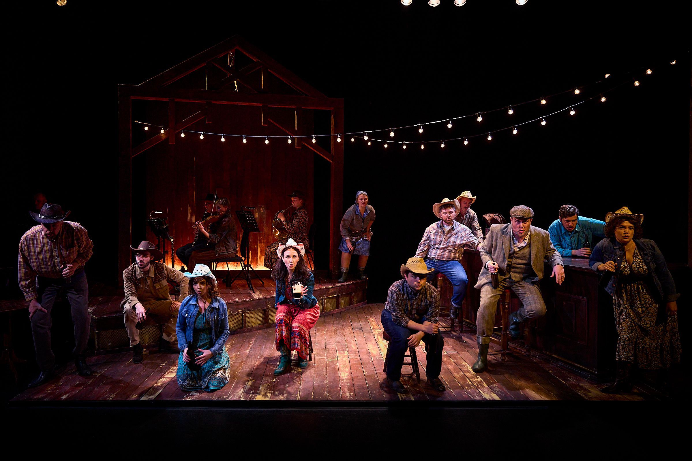 Irish National Opera’s <i>The Bartered Bride</i> © Pato Cassinoni