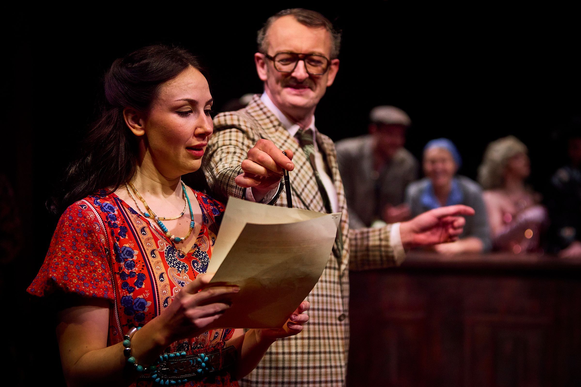 Amy Ní Fhearraigh (Mařenka) and John Molloy (Kecal) © Pato Cassinoni