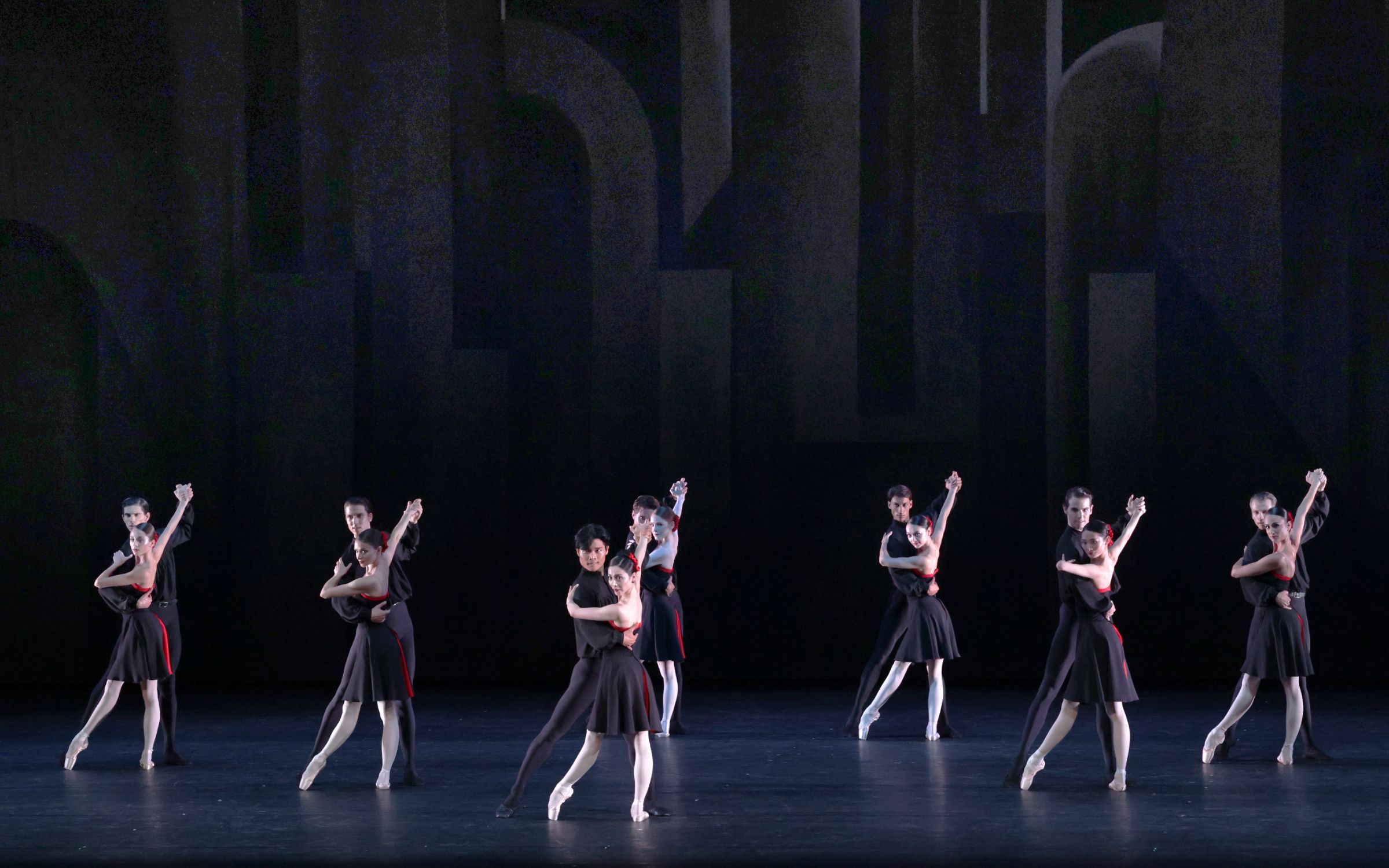 Dutch National Ballet in Hans van Manen's <i>5 Tangos</i> &copy; Hans Gerritsen
