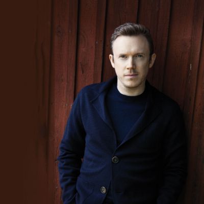 Daniel Harding conducts
