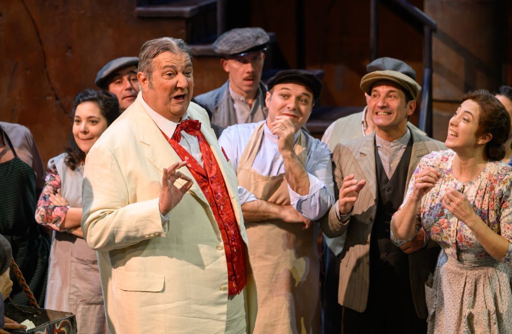 Ambrogio Maestri (Dulcamara) &copy; Antoni Bofill | Gran Teatre del Liceu