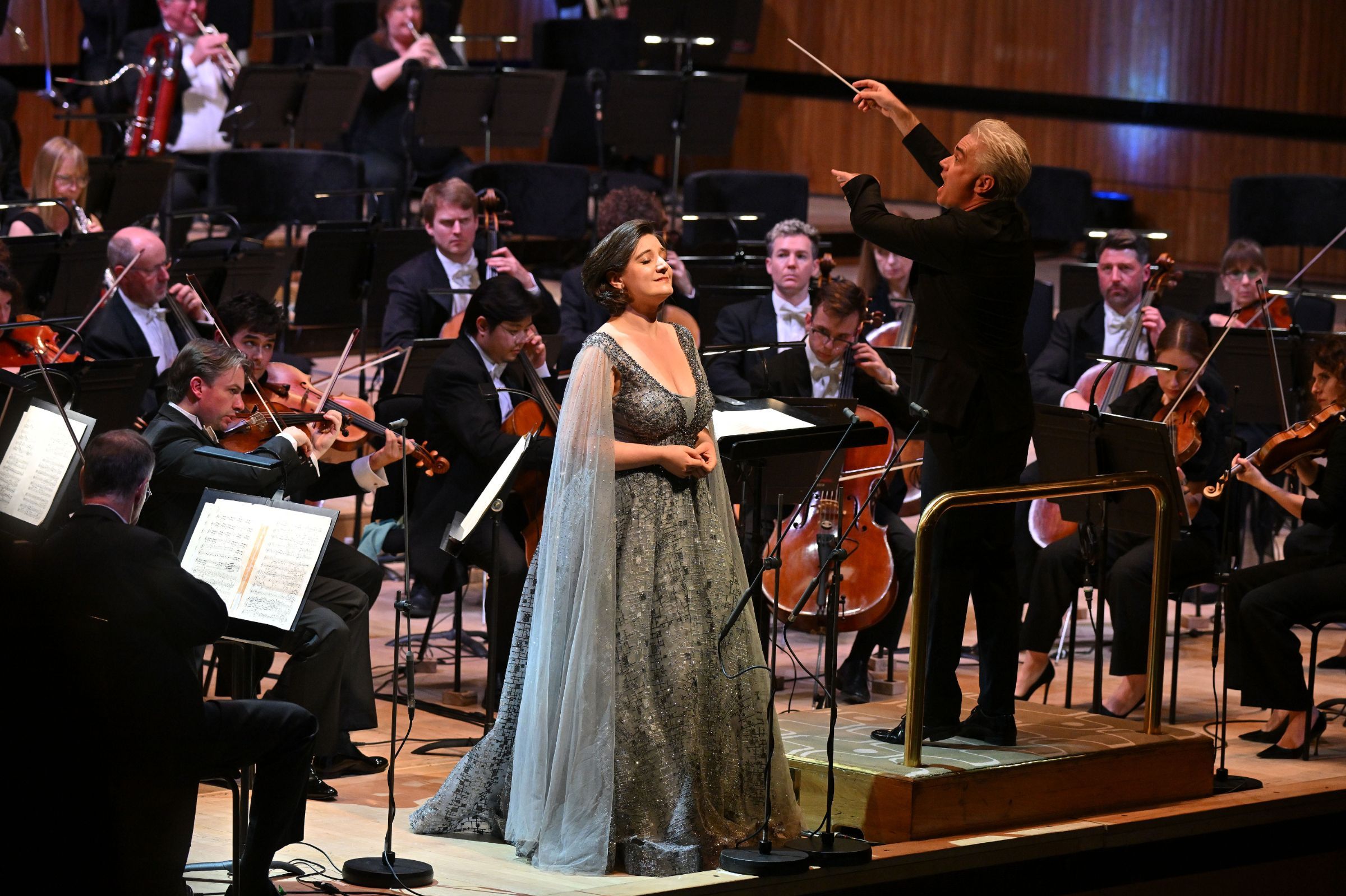 Beth Taylor, Edward Gardner and the London Philharmonic Orchestra &copy; Mark Allan Photography
