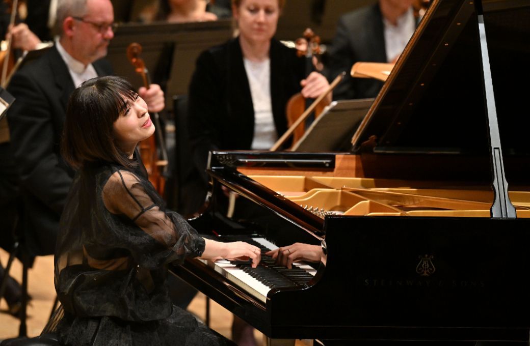 Alice Sara Ott and the London Symphony Orchestra &copy; LSO | Mark Allan