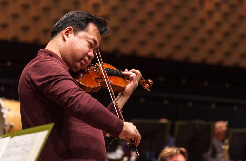 Ning Feng in rehearsal with the Bournemouth Symphony Orchestra © Bournemouth Symphony Orchestra