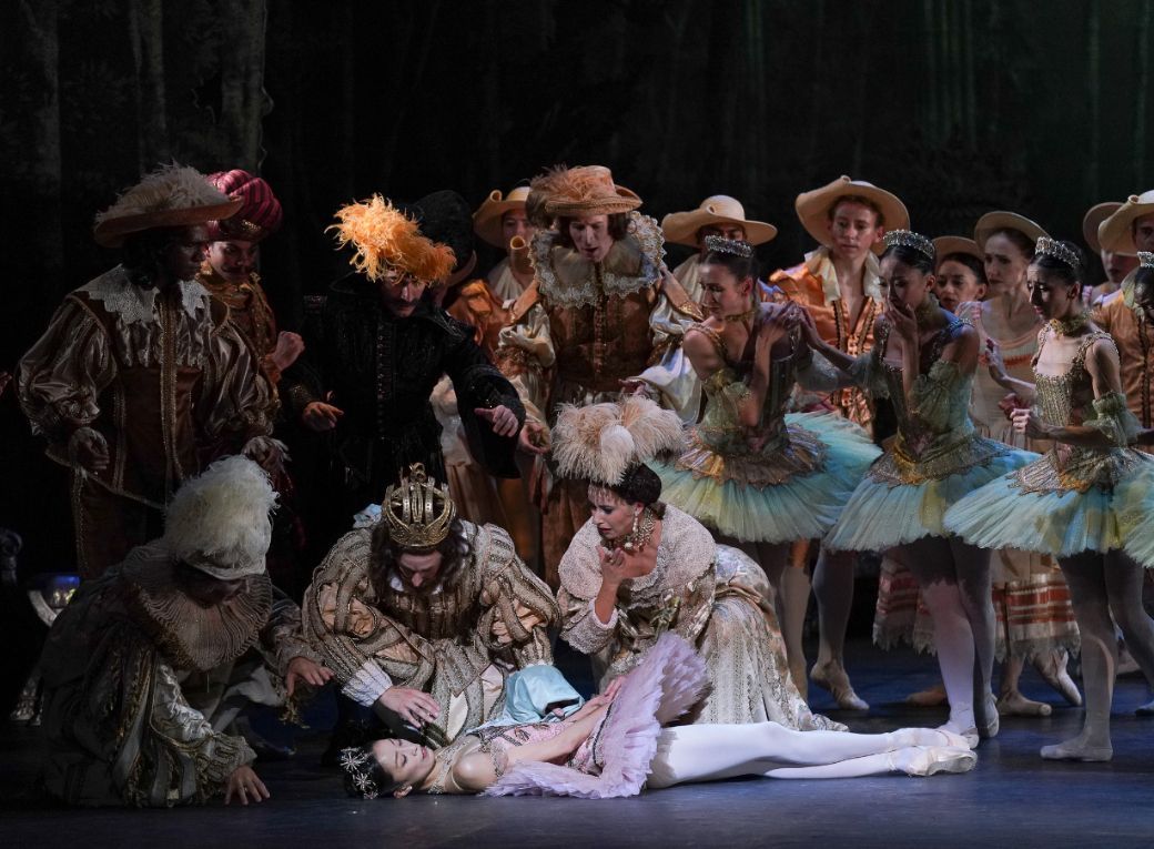 Sangeun Lee as Aurora with English National Ballet in Sir Kenneth MacMillan's <i>The Sleeping Beauty</i> &copy; Isabella Turolla