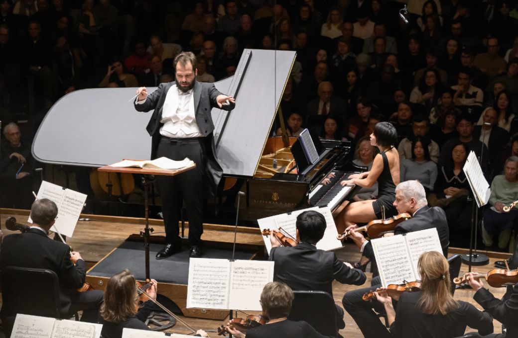 Petr Popelka, Yuja Wang and The Cleveland Orchestra © Yevhen Gulenko, courtesy of The Cleveland Orchestra
