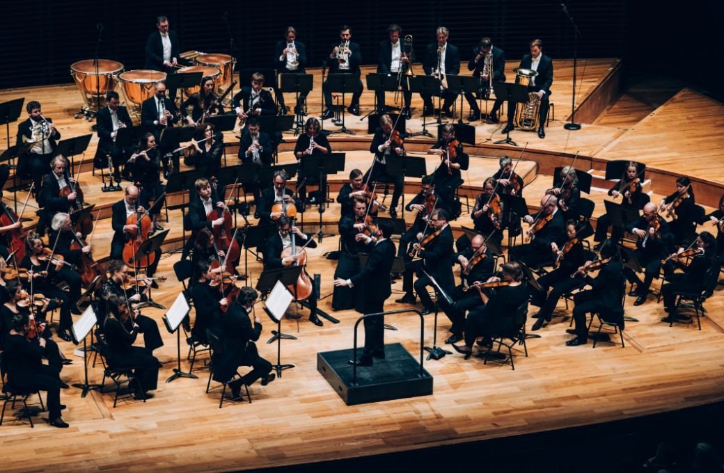 Lahav Shani et l'Orchestre philharmonique de Rotterdam © Antoine Benoit-Godet / Cheeese