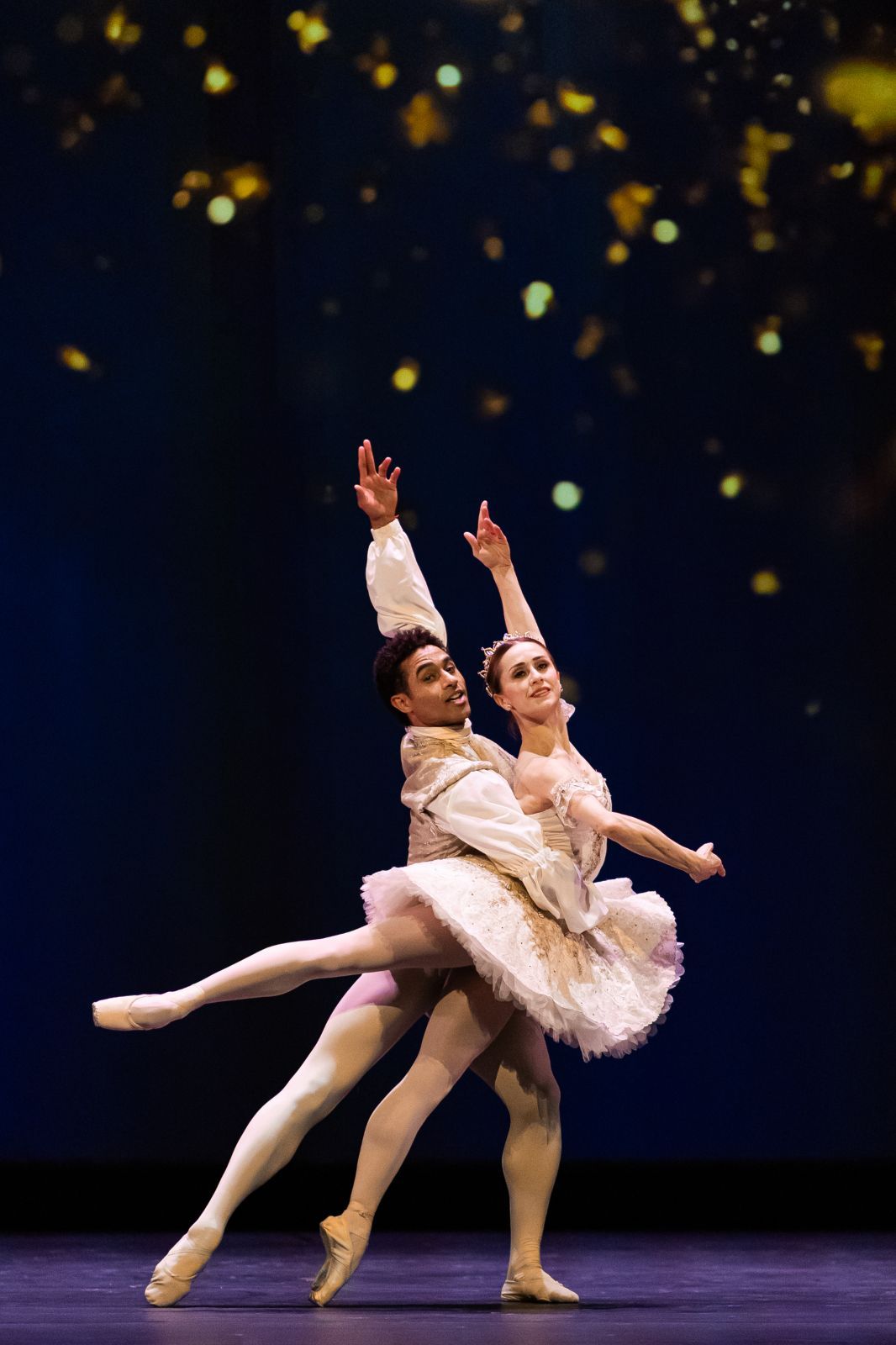 Patricio Revé and Marianela Núñez in the grand pas de deux from <i>The Nutcracker</i> © Carol Lancelloti