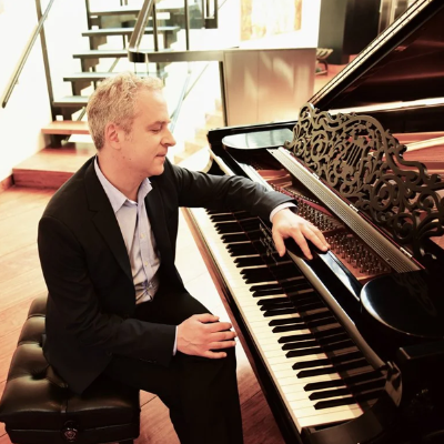 &copy; Shervin Lainez