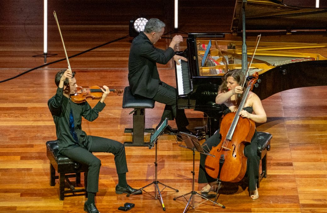 Stefan Jackiw, Inon Barnatan and Alisa Weilerstein &copy; Pete Woodhead