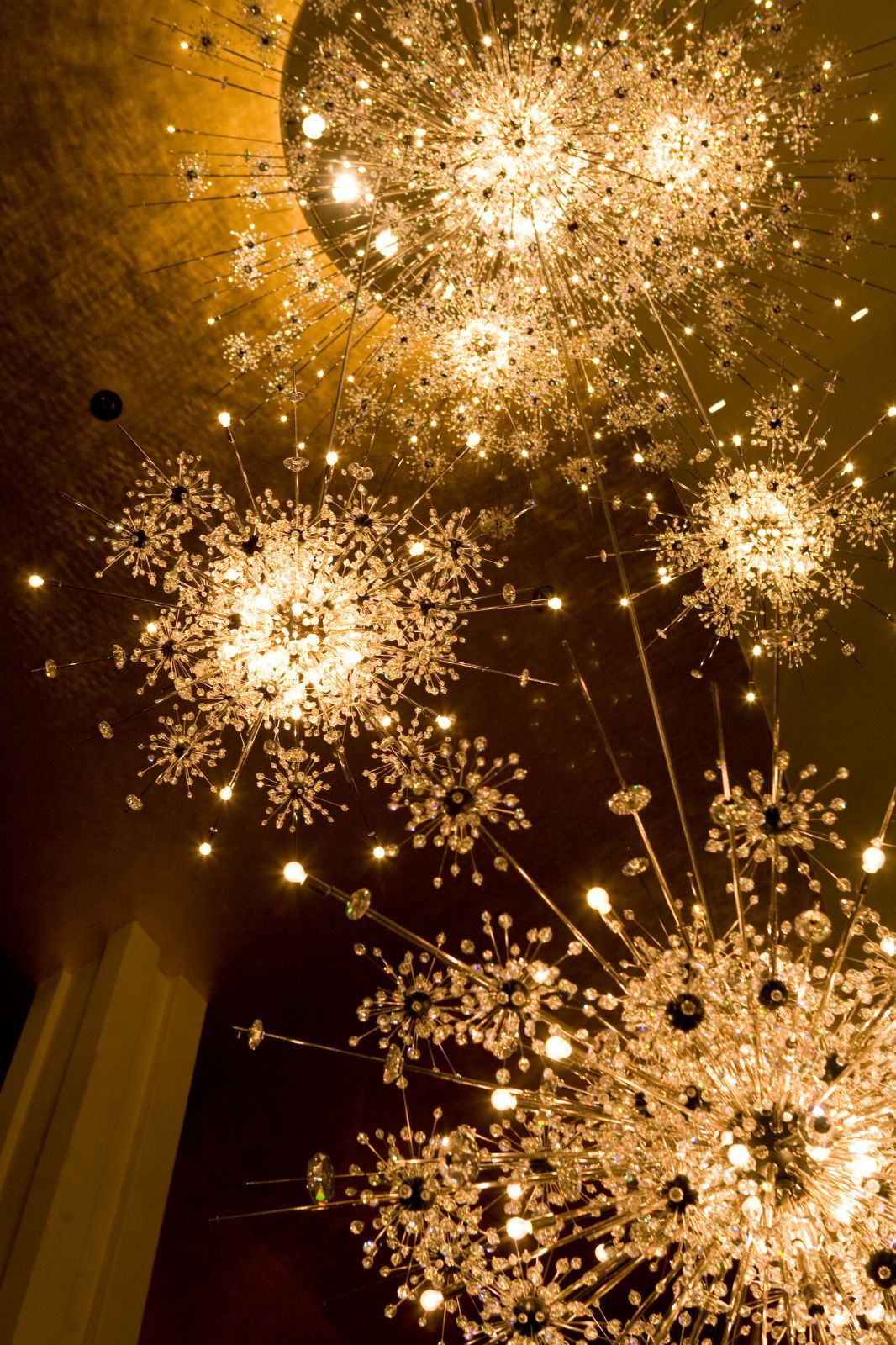 The chandelier in the lobby of the Metropolitan Opera House in New York City. © Marty Sohl/Metropolitan Opera