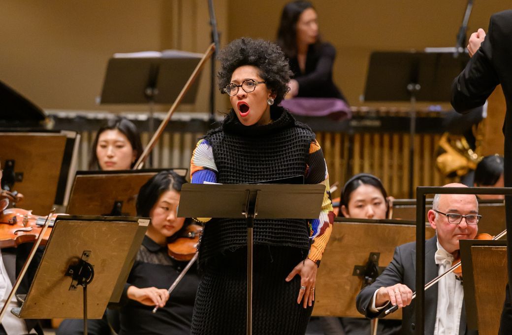 Julia Bullock © Amy Aiello Photography